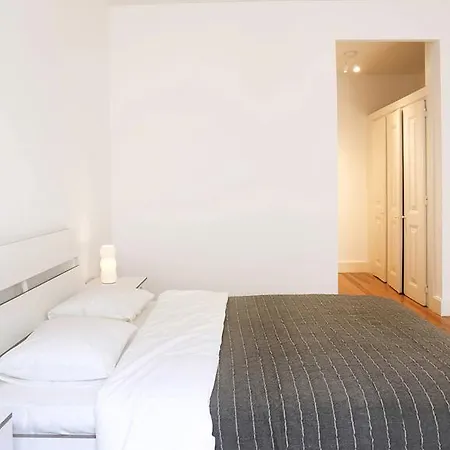 Apartment Bright & Spacious Lisbon